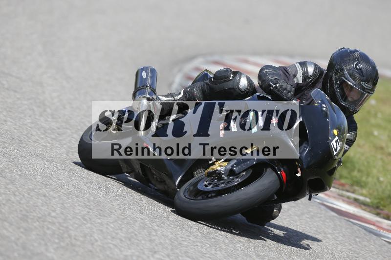 Archiv-2025/09 22.04.2025 Cornu Master School ADR/rot-rouge/5